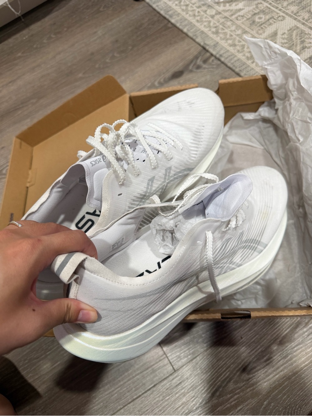 Asics Megablast Menβs White Athletic Running Shoes
